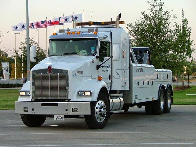 Dennys-Towing-Fort-Worth-Texas-Heavy-Truck-Towing