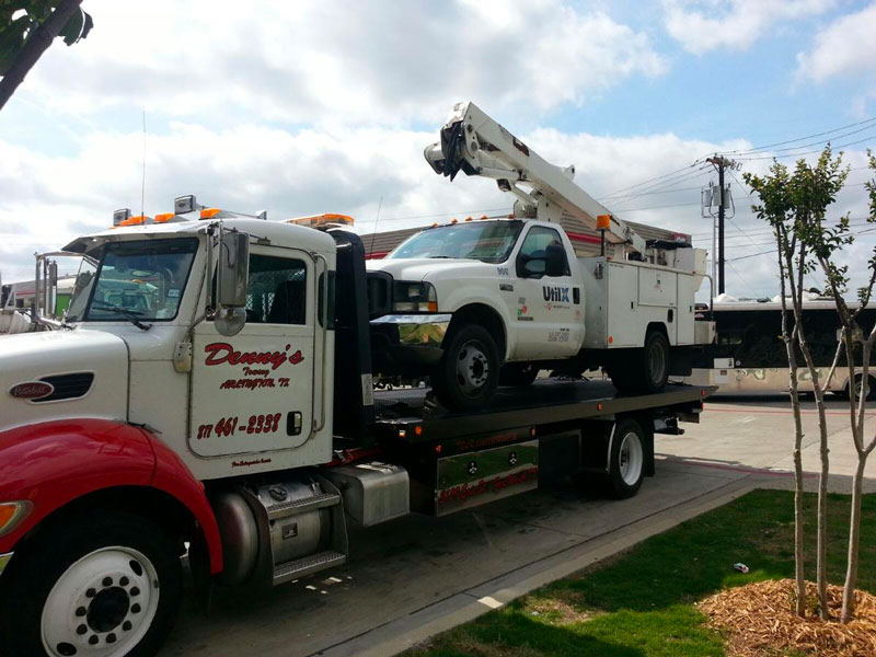 Towing-Service-Fort-Worth-Texas-Equipment-Transport