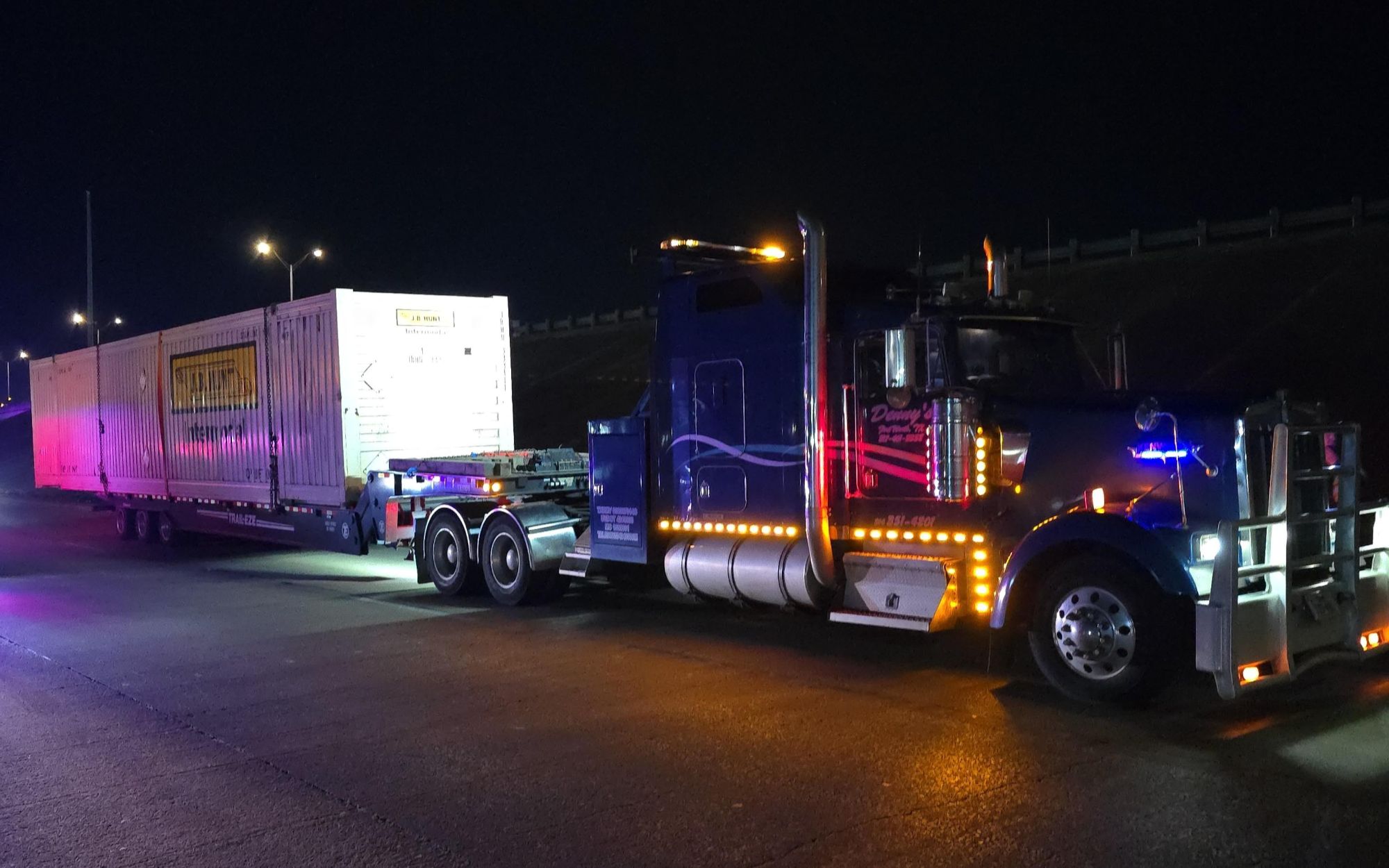 Denny's Towing 25 (90)